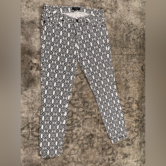 Bebe - White & Black Pattern Denim pants - Size 28 - Picture 2 of 4
